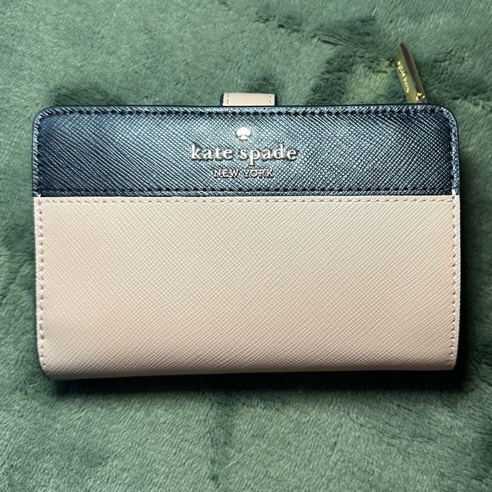 Kate Spade Madison Bifold Wallet – Black & Tan